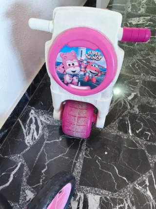 Bici sin pedales y moto correpasillos rosa