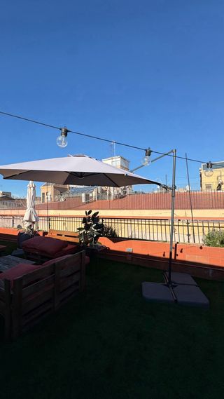 Parasol de jardín gris