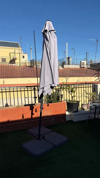 Parasol de jardín gris