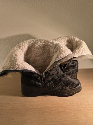 IMPECABLES BOTAS DE INVIERNO Y DESCANSO DE NIEVE