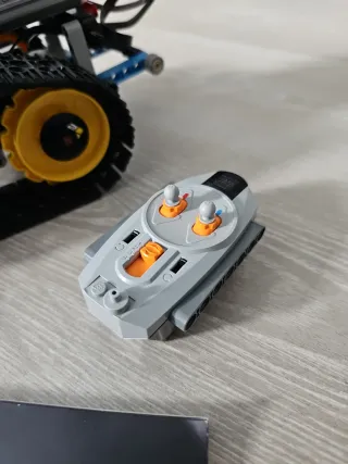 LEGO Technic 42095 Veicolo Telecomandato