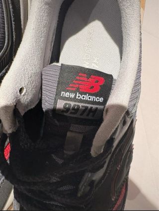 Zapatillas New Balance 997H Negras y Rojas
