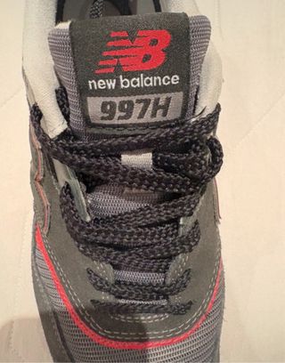 Zapatillas New Balance 997H Negras y Rojas