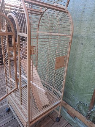 Jaula para loros beige