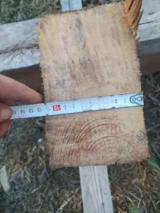 Vigas de madera antiguas de Pino Rodeno.