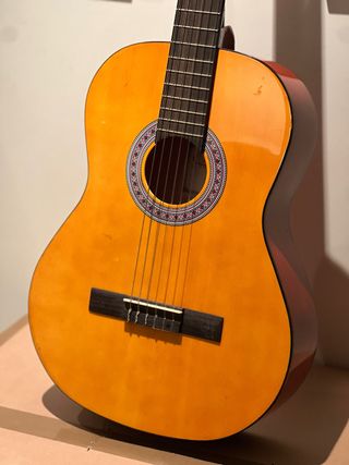 Guitarra Clásica con Funda