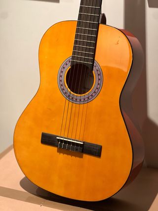 Guitarra Clásica con Funda