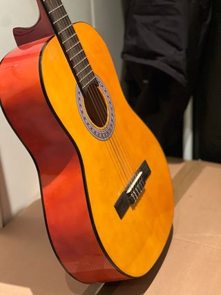 Guitarra Clásica con Funda