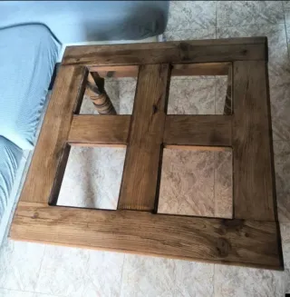 Mesa de centro de madera rústica