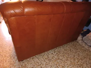 Sofá de 2 plazas en piel