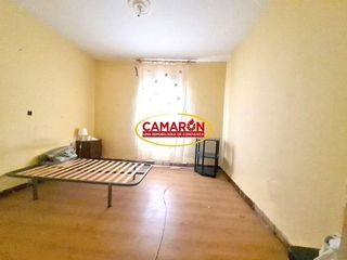 Chalet en venta en Coria del Río