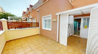 Casa adosada en venta en Ciutat Universitària en Elche