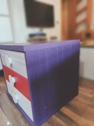 Mueble infantil cajoneras y estanterías