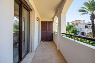 Piso en venta en Nueva Andalucía centro en Marbella