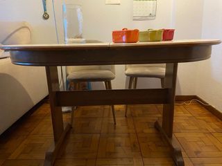 OCASIÓN Mesa de comedor de madera , extensible