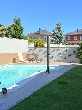 Chalet en alquiler en Las Eras de Renueva en León