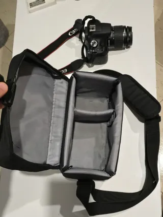 Cámara Canon EOS Rebel T7 (2000D) + Accesorios