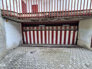 Garaje en venta en Lucero en Madrid