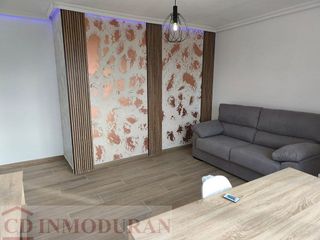 Piso en venta en Colonia Requena en Alicante