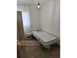 Piso en venta en Colonia Requena en Alicante