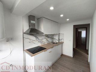 Piso en venta en Colonia Requena en Alicante