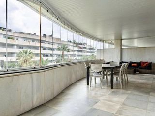 Ático en alquiler en Puerto Banús en Marbella