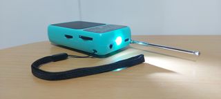 Radio Portátil AM FM USB Azul