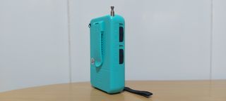 Radio Portátil AM FM USB Azul