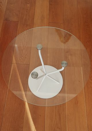 Mesa centro cristal y metal