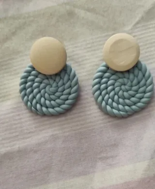 Pendientes redondos trenzados