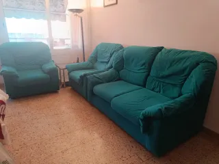 Conjunto sofá y 2 sillones verdes