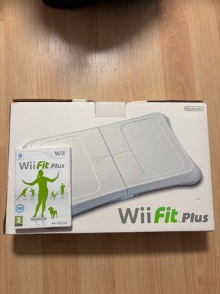 Wii Fit Plus Balance Board + Juego