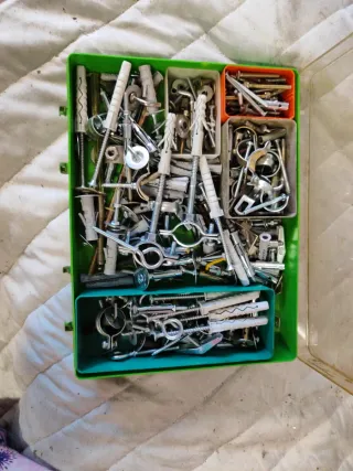 Tasselli per muri assortiti