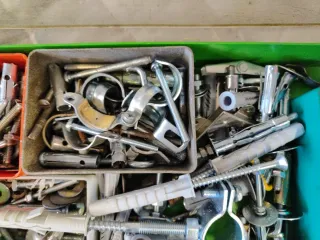 Tasselli per muri assortiti