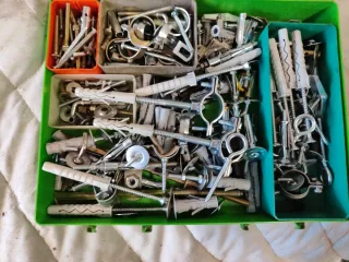 Tasselli per muri assortiti