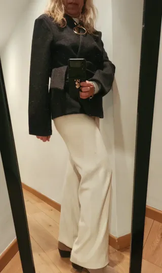 Chaqueta Zara gris abrigada