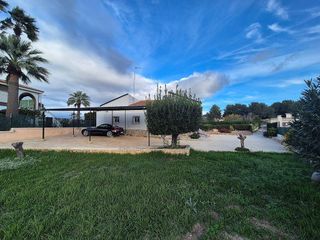 Chalet en venta en Monserrat