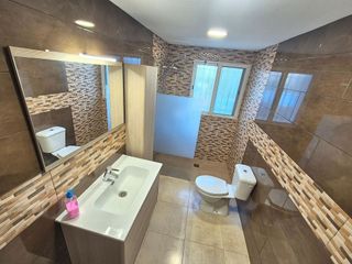 Chalet en venta en Monserrat