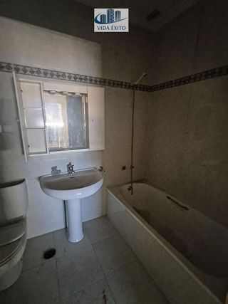 Chalet en venta en Linares