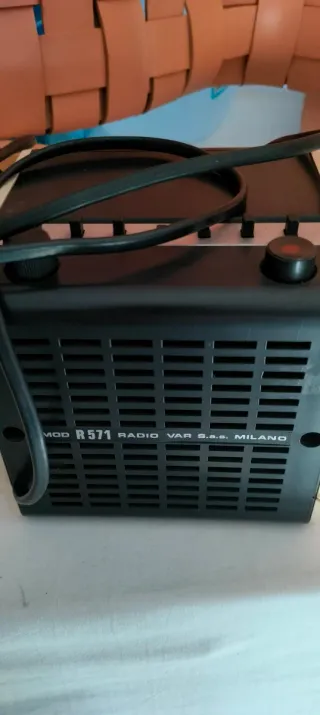 Radio Mivar R571