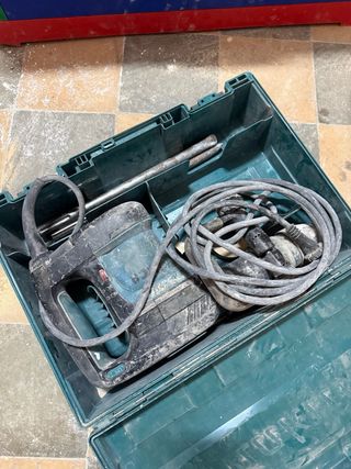 Martillo demoledor Makita profesional + maletín