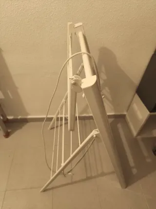 Radiador Secatoallas Eléctrico Blanco