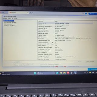 Lenovo Ryzen 3 8GB RAM 238GB SSD Gris