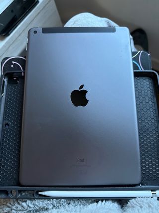 Apple iPad 8ª Generazione nero + apple pencil!!!