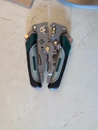 Alicates Electricista Multiusos