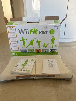 Tabla Wii Fit Plus + juego