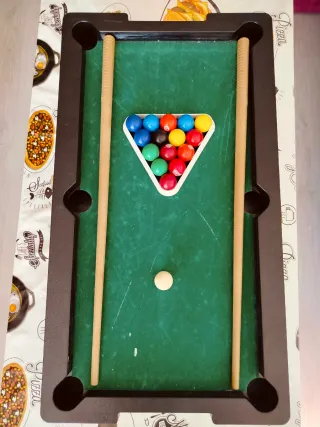 Mini mesa de billar con accesorios