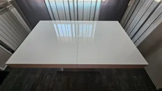 Mesa de comedor extensible y moderna