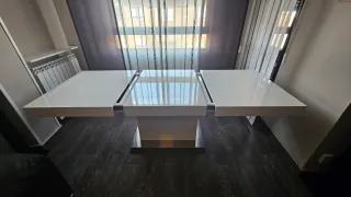 Mesa de comedor extensible y moderna