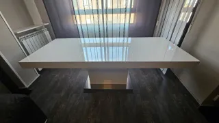 Mesa de comedor extensible y moderna